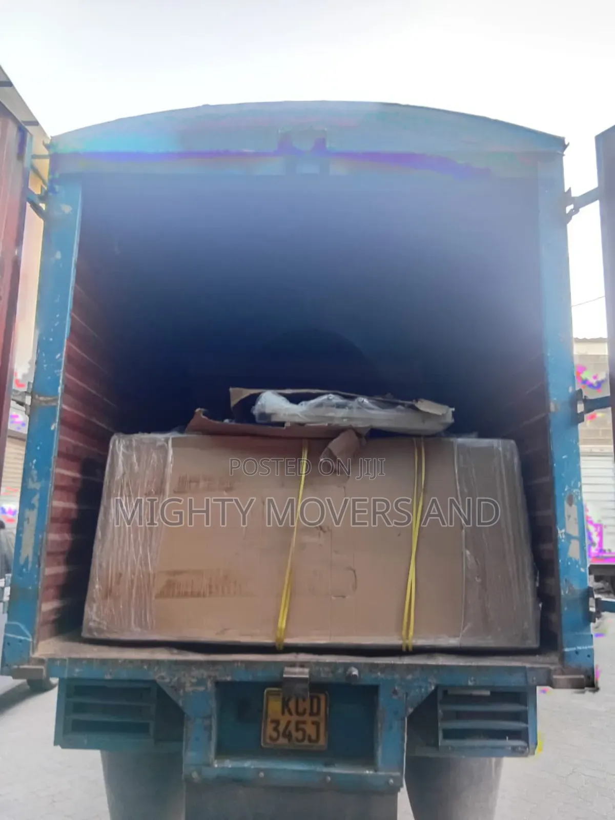 Transport Trucks for Errands and Logistics Services Are Available