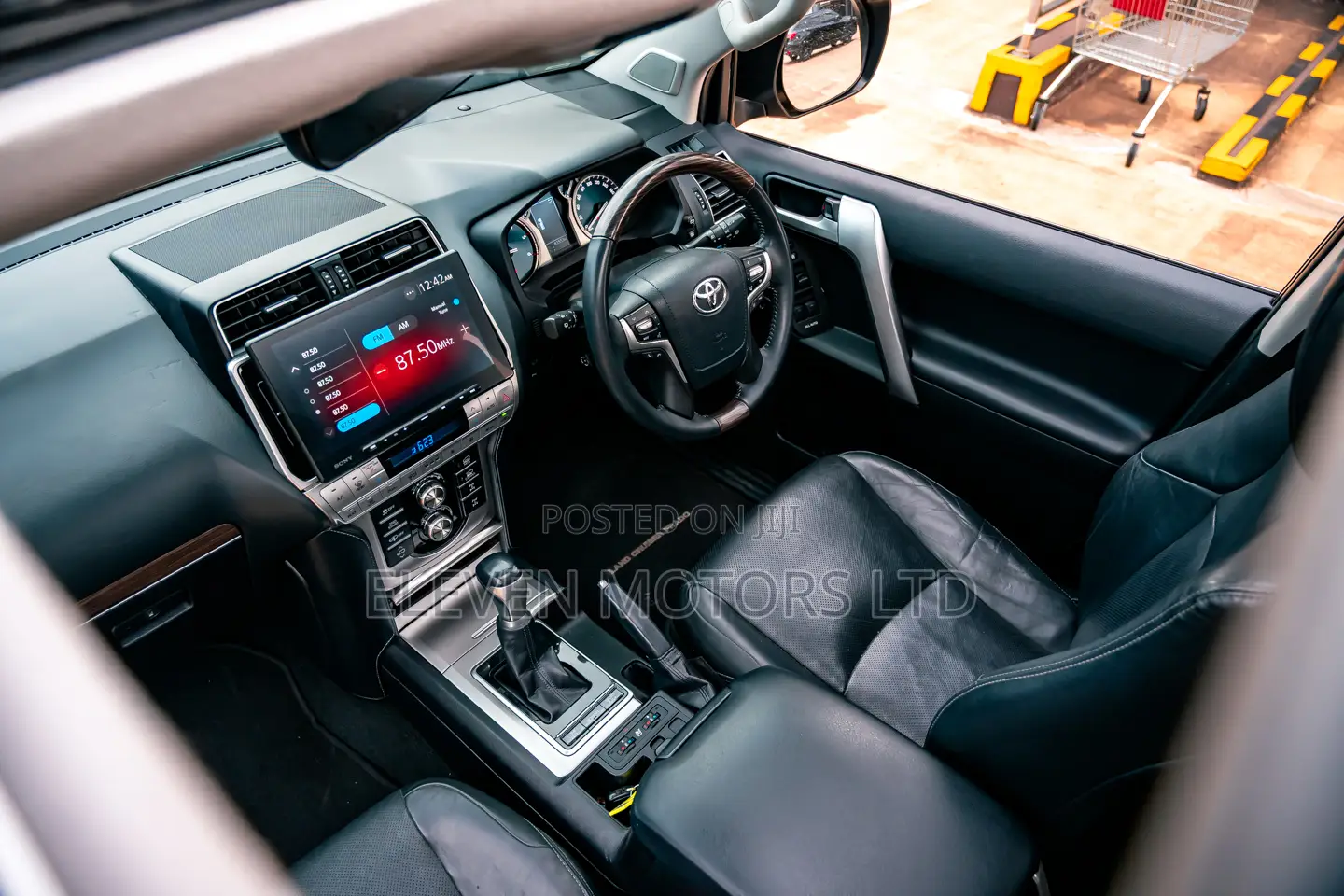 Toyota Land Cruiser Prado 2018 Gray