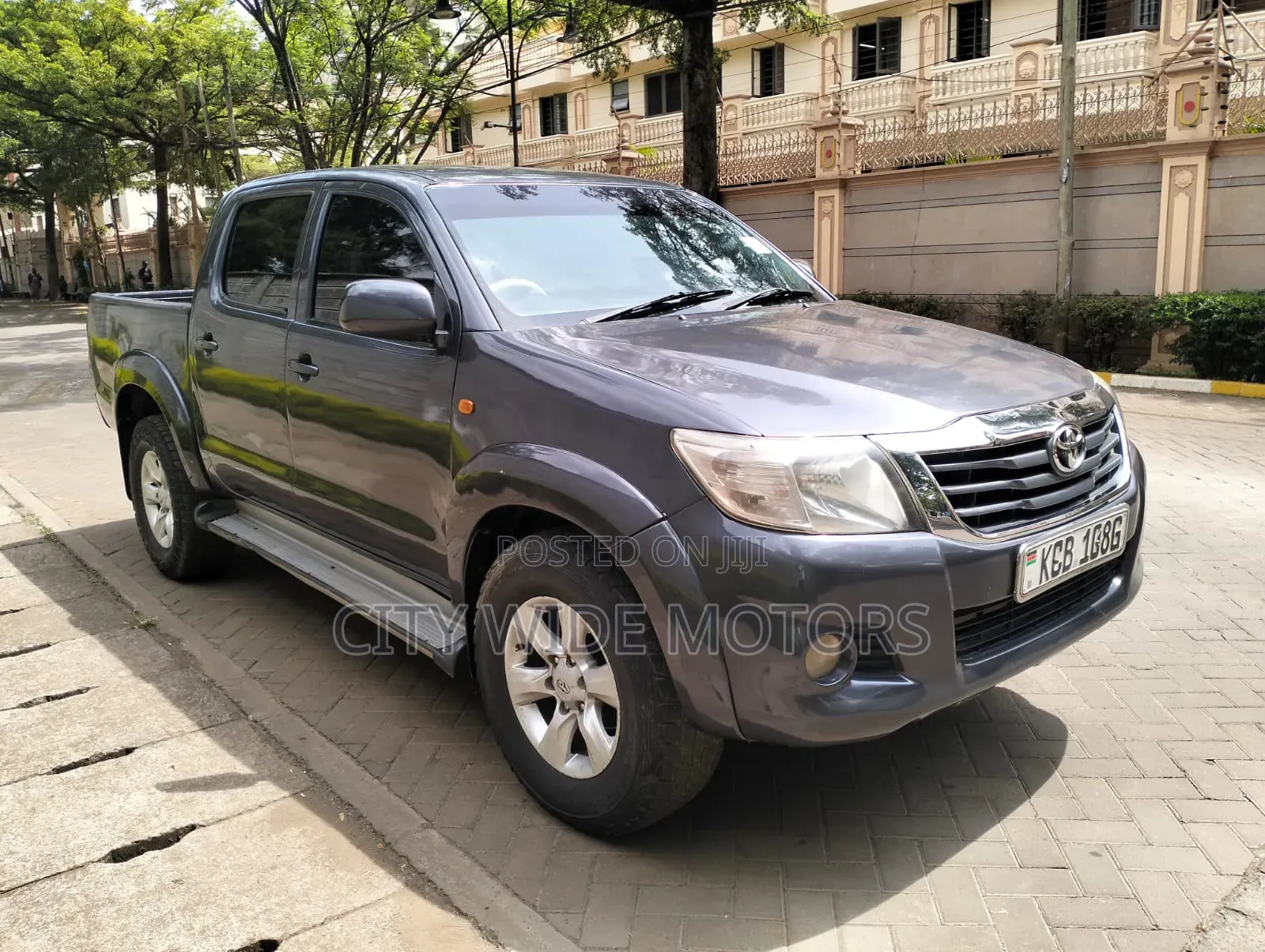 Toyota Hilux 2014 Gray