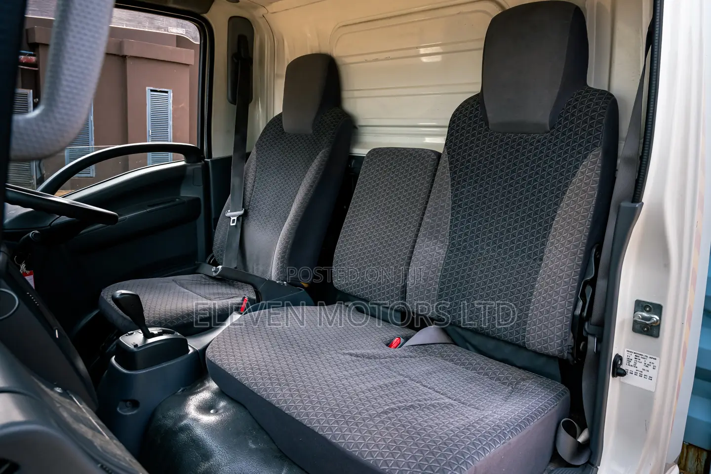 Isuzu Ecoline 2018 White