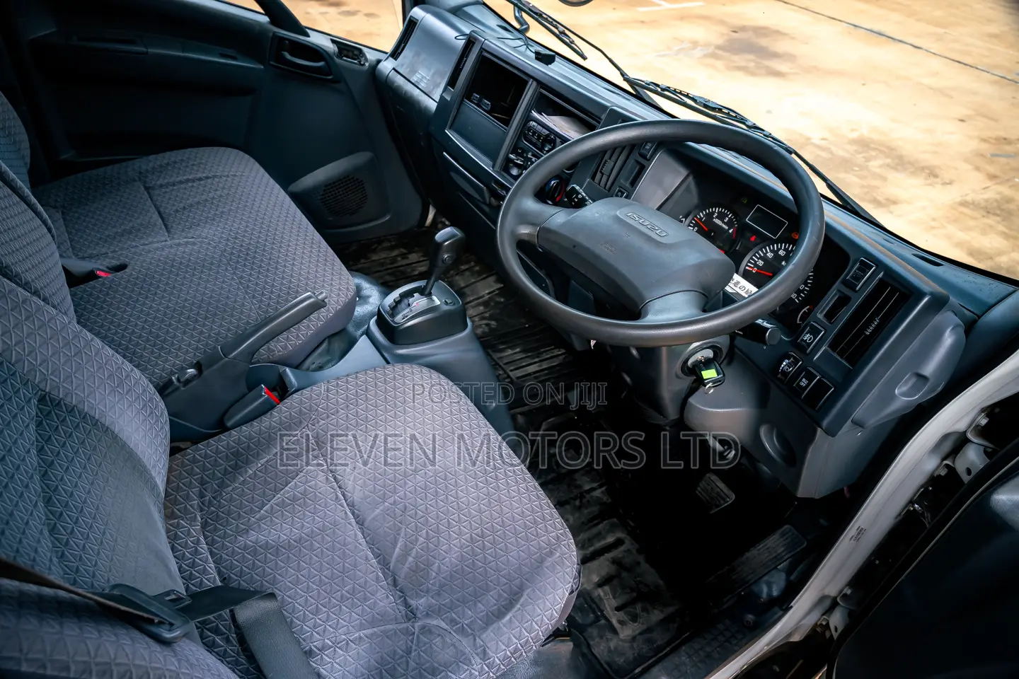 Isuzu Ecoline 2018 White