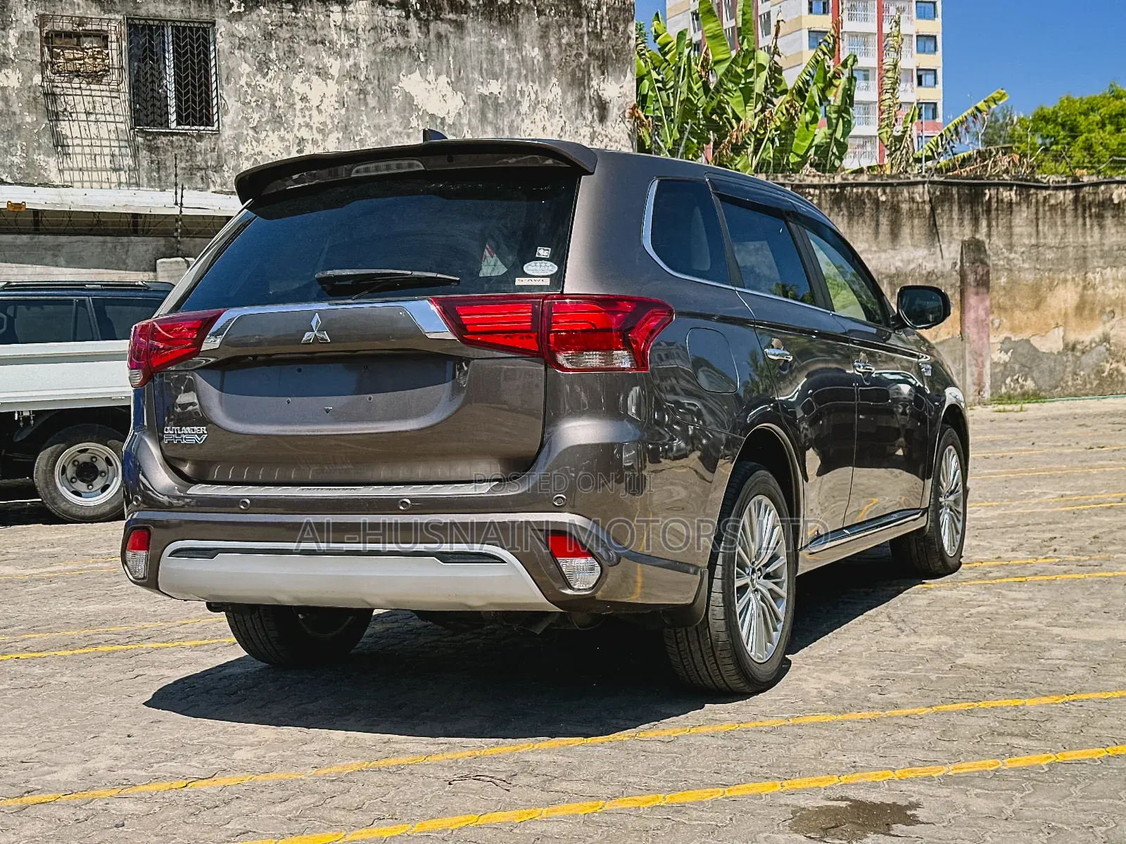 Mitsubishi Outlander 2.4 PHEV AWD 2018 Brown