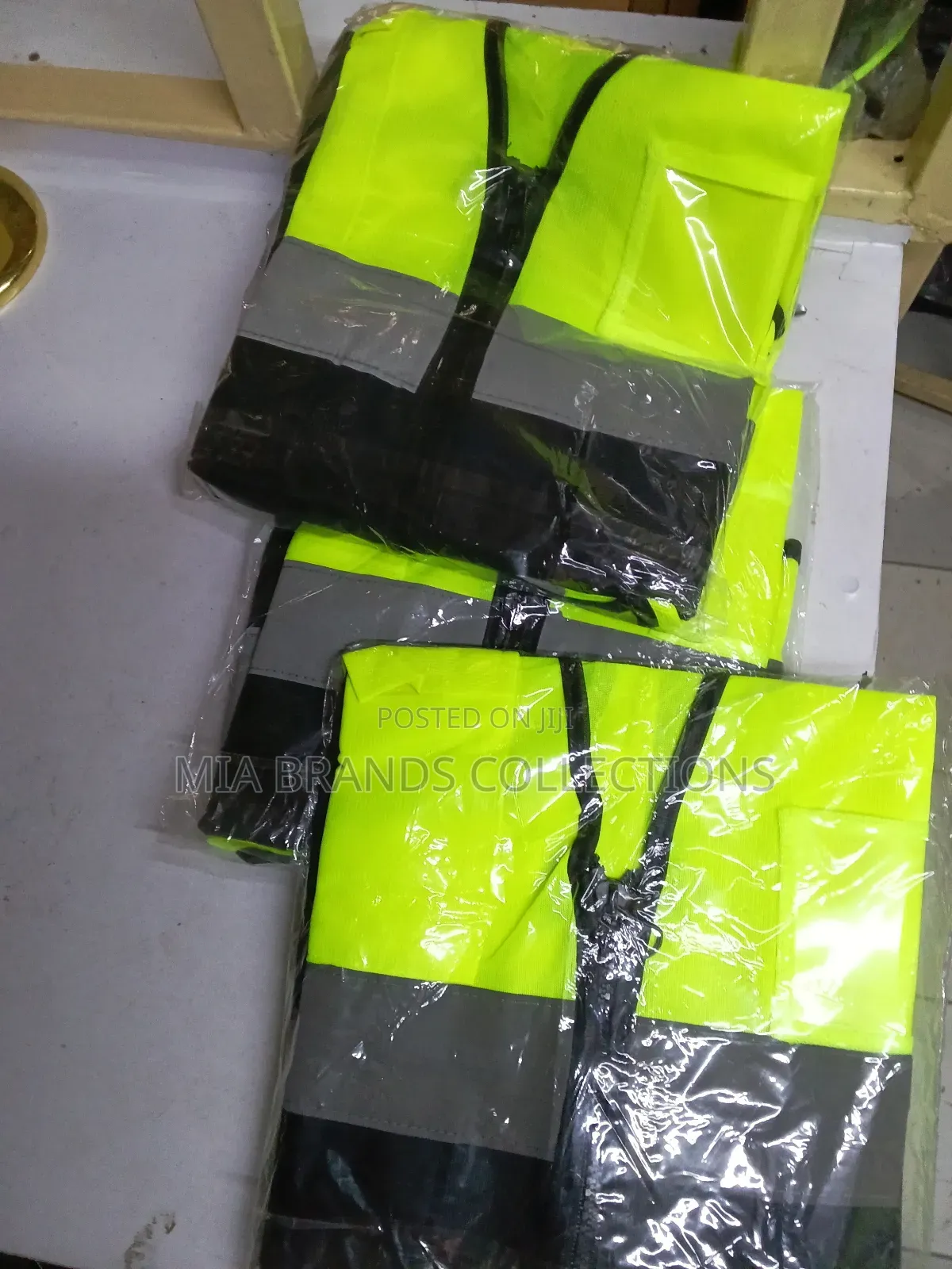 Green-Black Reflectors