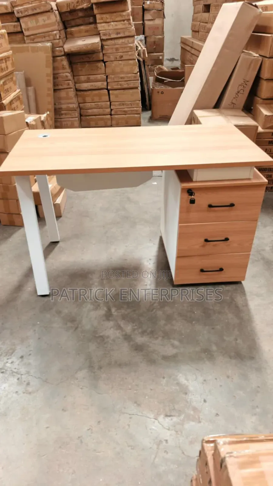 Executive Imported Modern Office/ Home Study Desk 1.4 Mtr