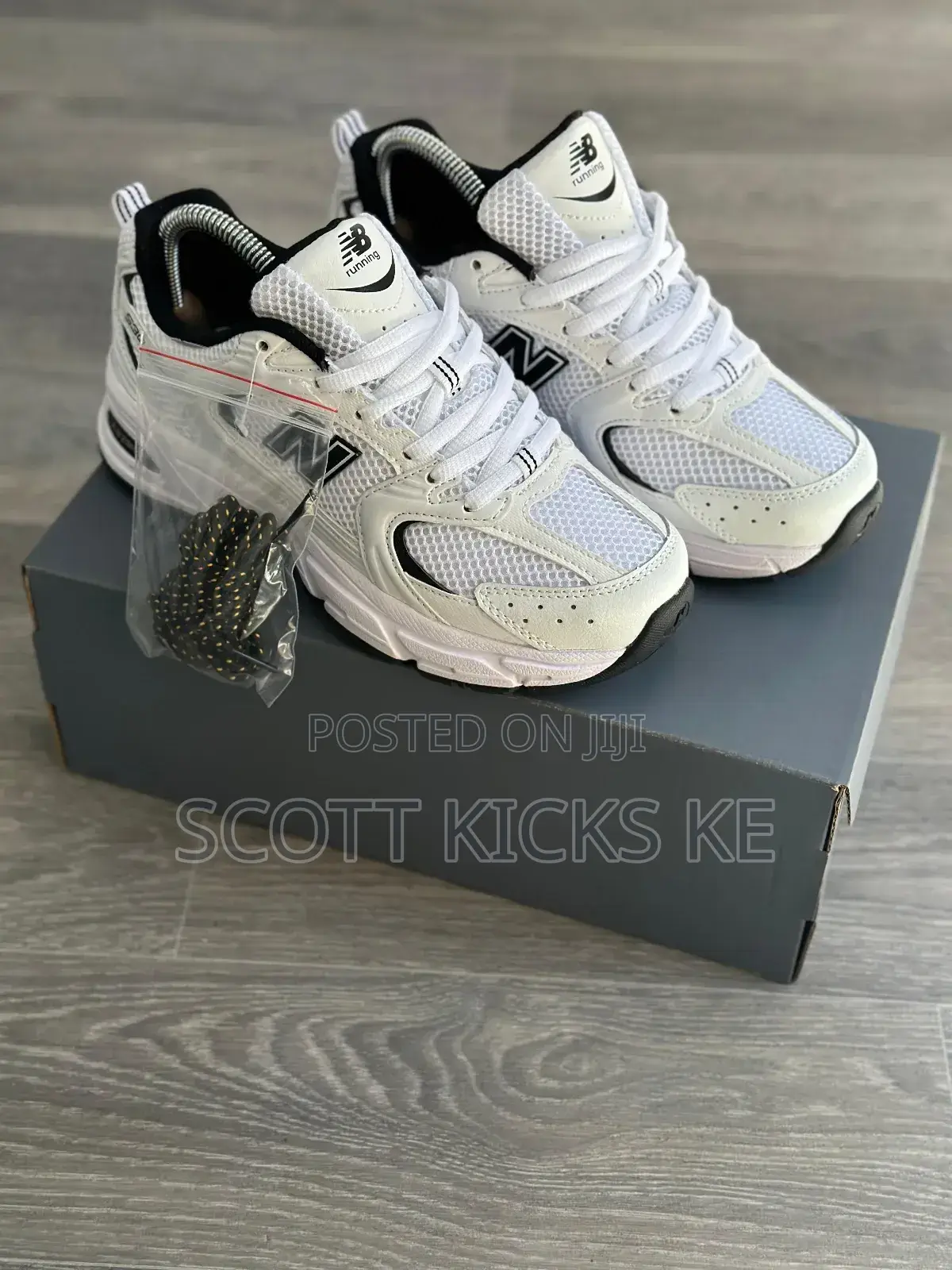 New Balance 530 White Black