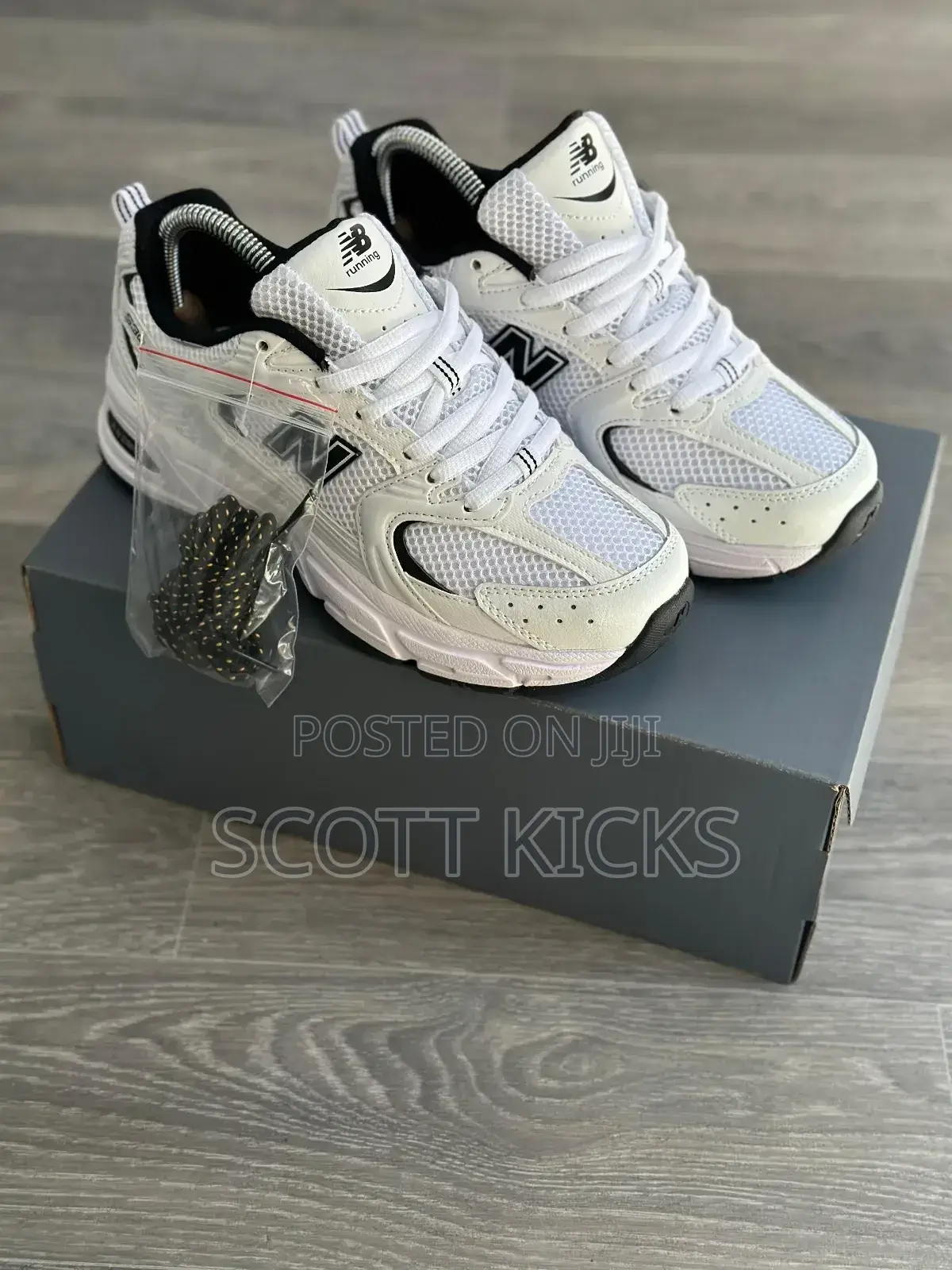 New Balance 530 White Black