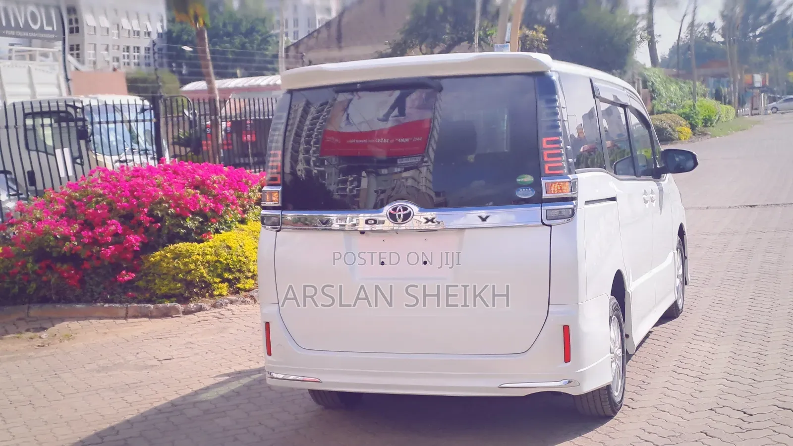Toyota Voxy 2018 White