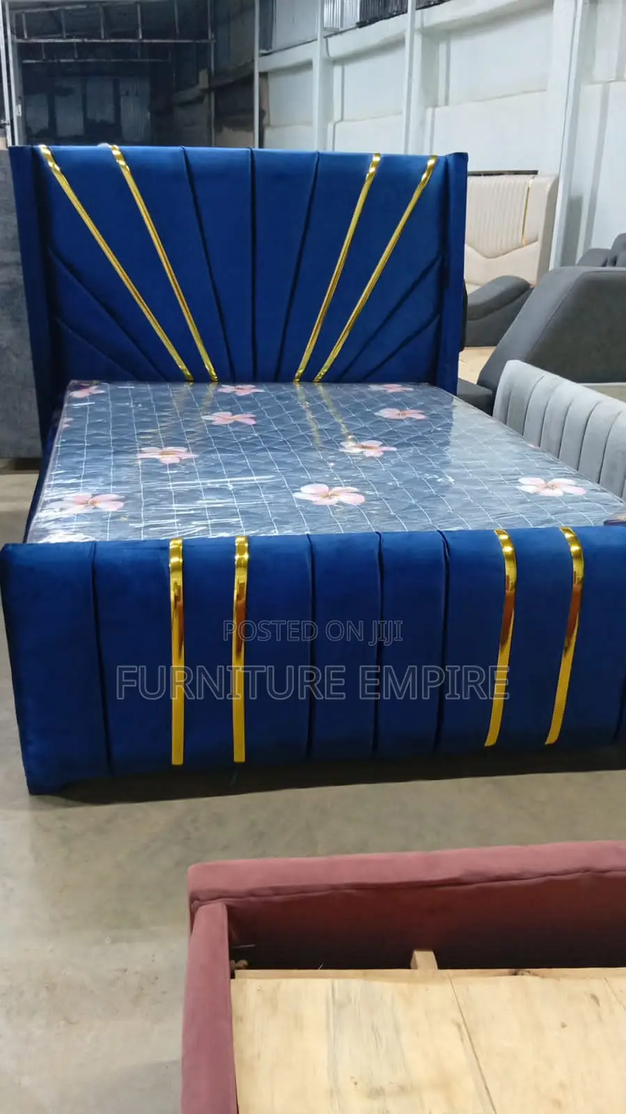 Superior Fabric 5 by 6 Bed
