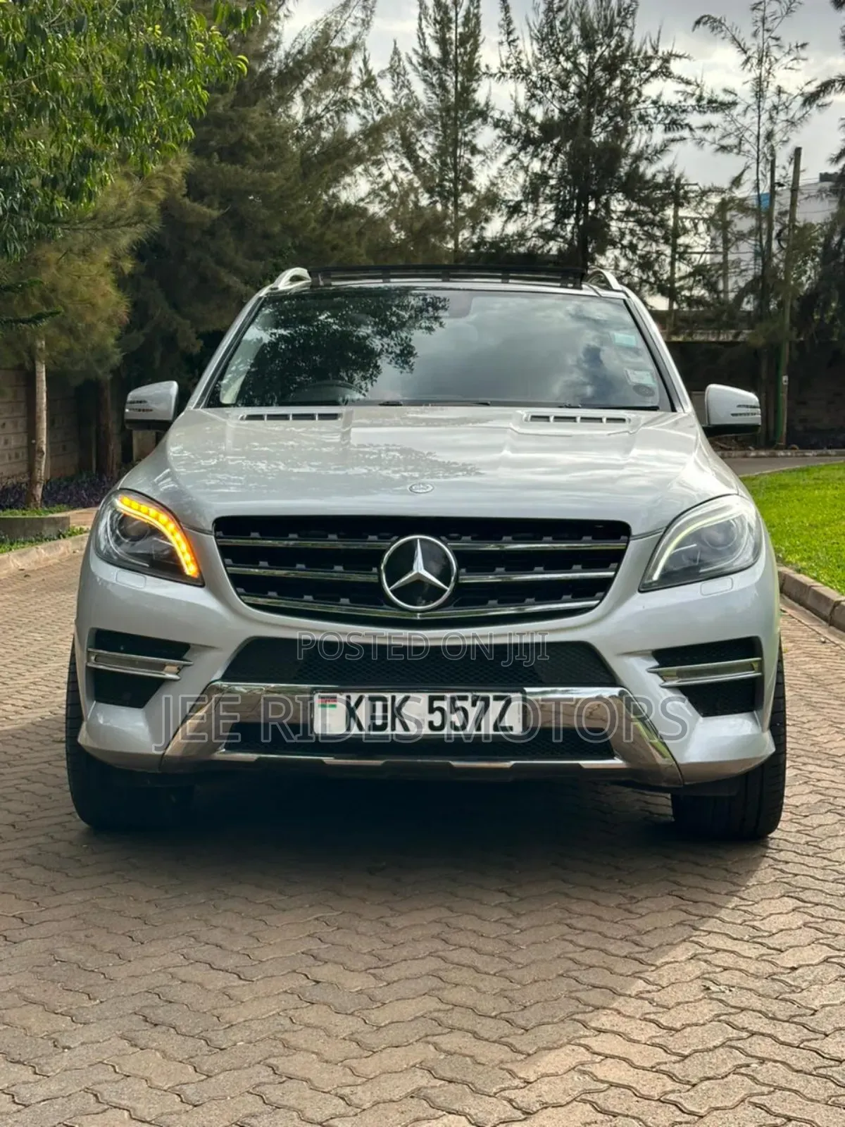 Mercedes-Benz M Class ML350 4MATIC 4dr SUV AWD (3.5L 6cyl 7A) 2014 Silver