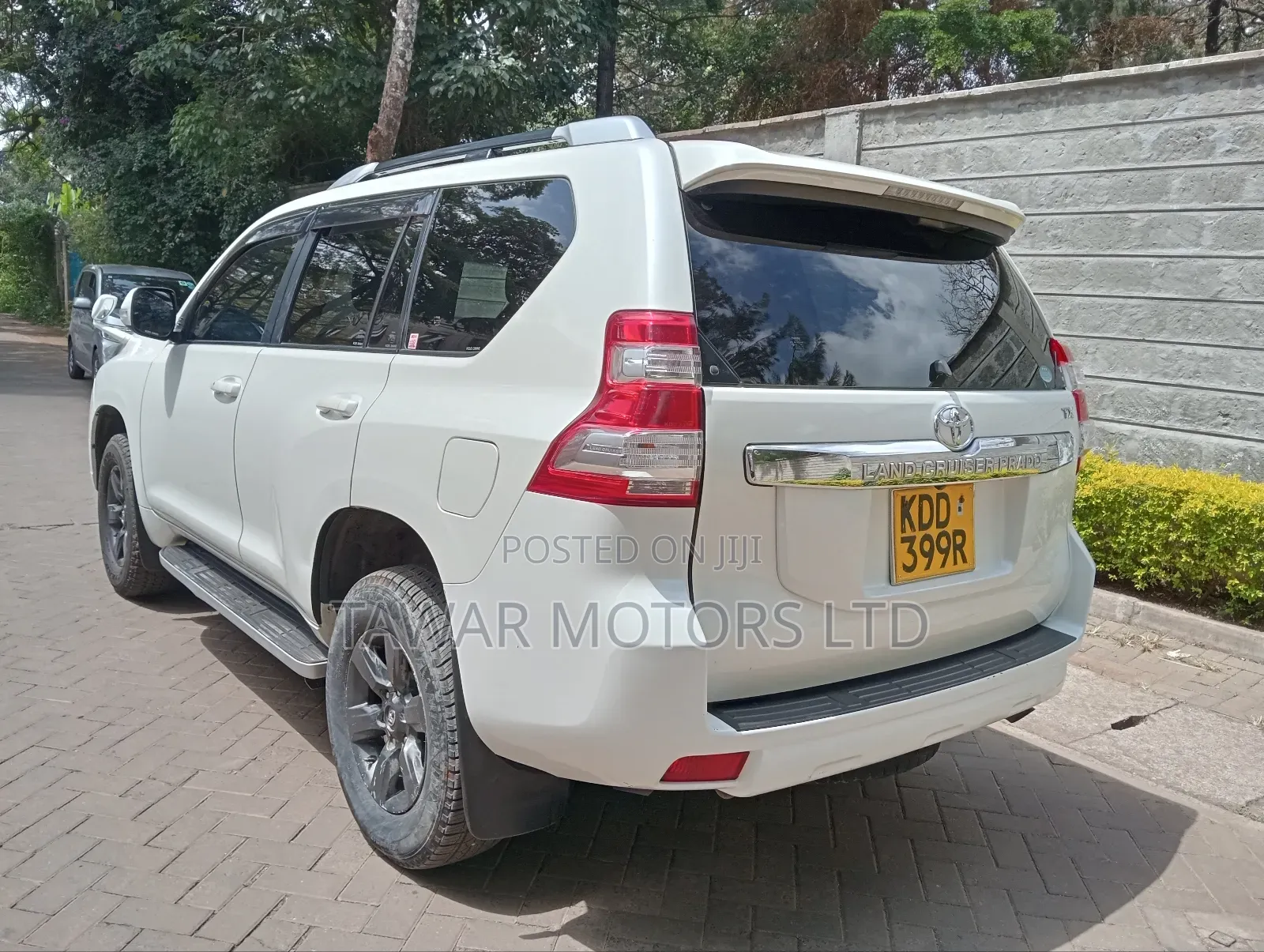Toyota Land Cruiser Prado 2015 White