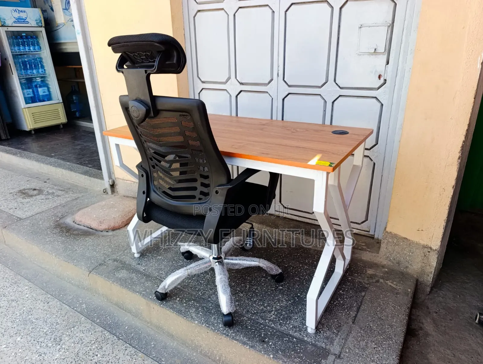 Modern Office Desk and Ergonomic Office Chair