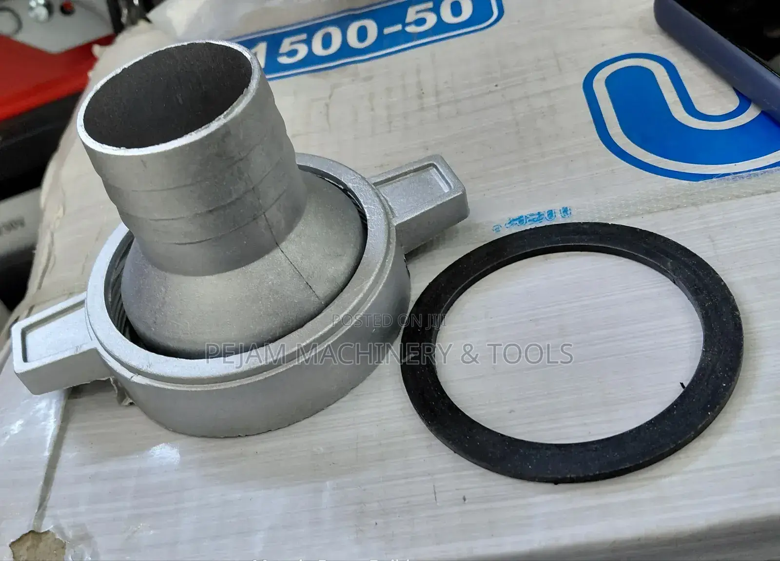 Aluminum Water Pump Pipe Connector Fitting With a Rubber Gasket