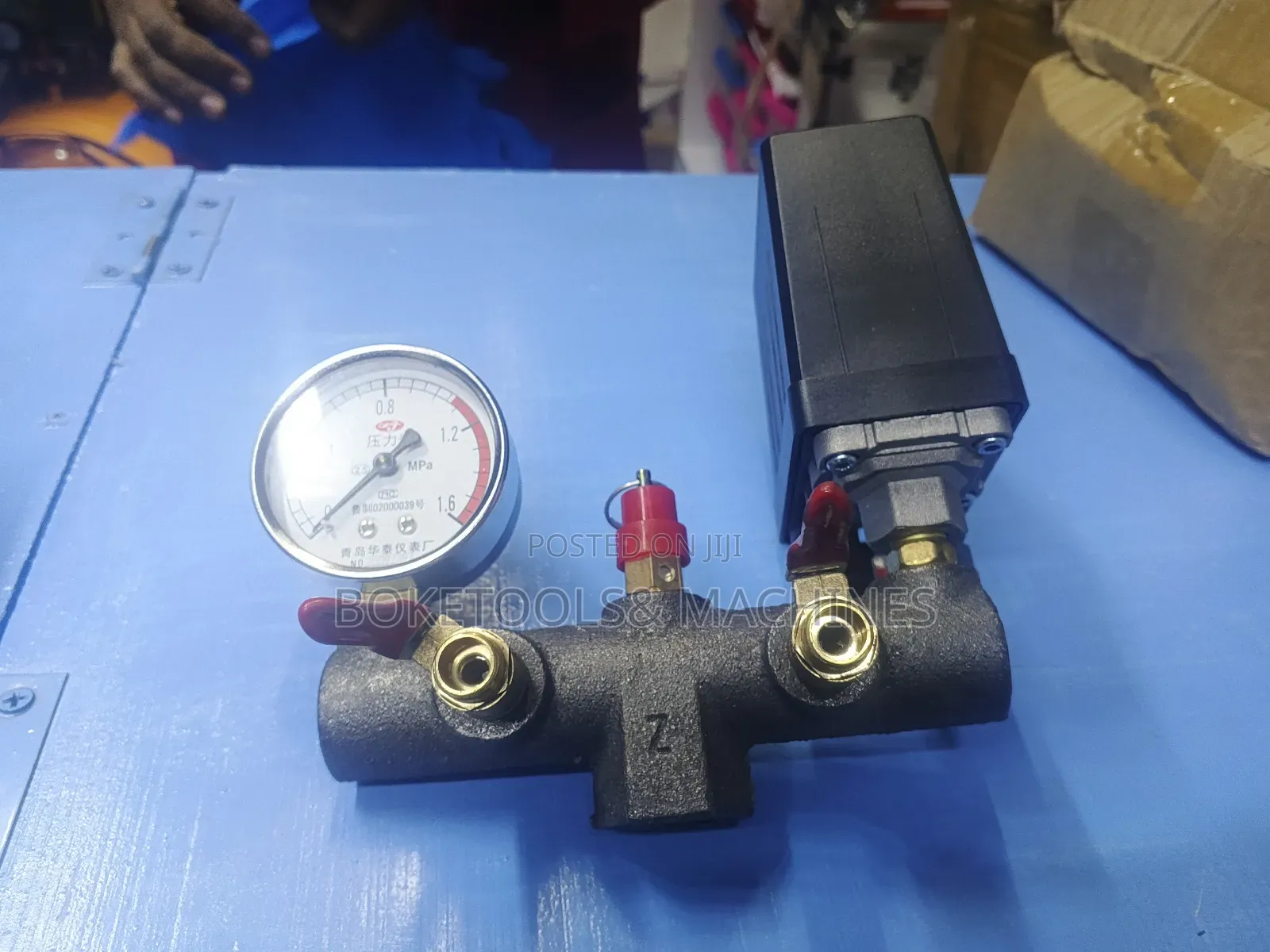 Complete Electric Compressor Gauge With Switch
