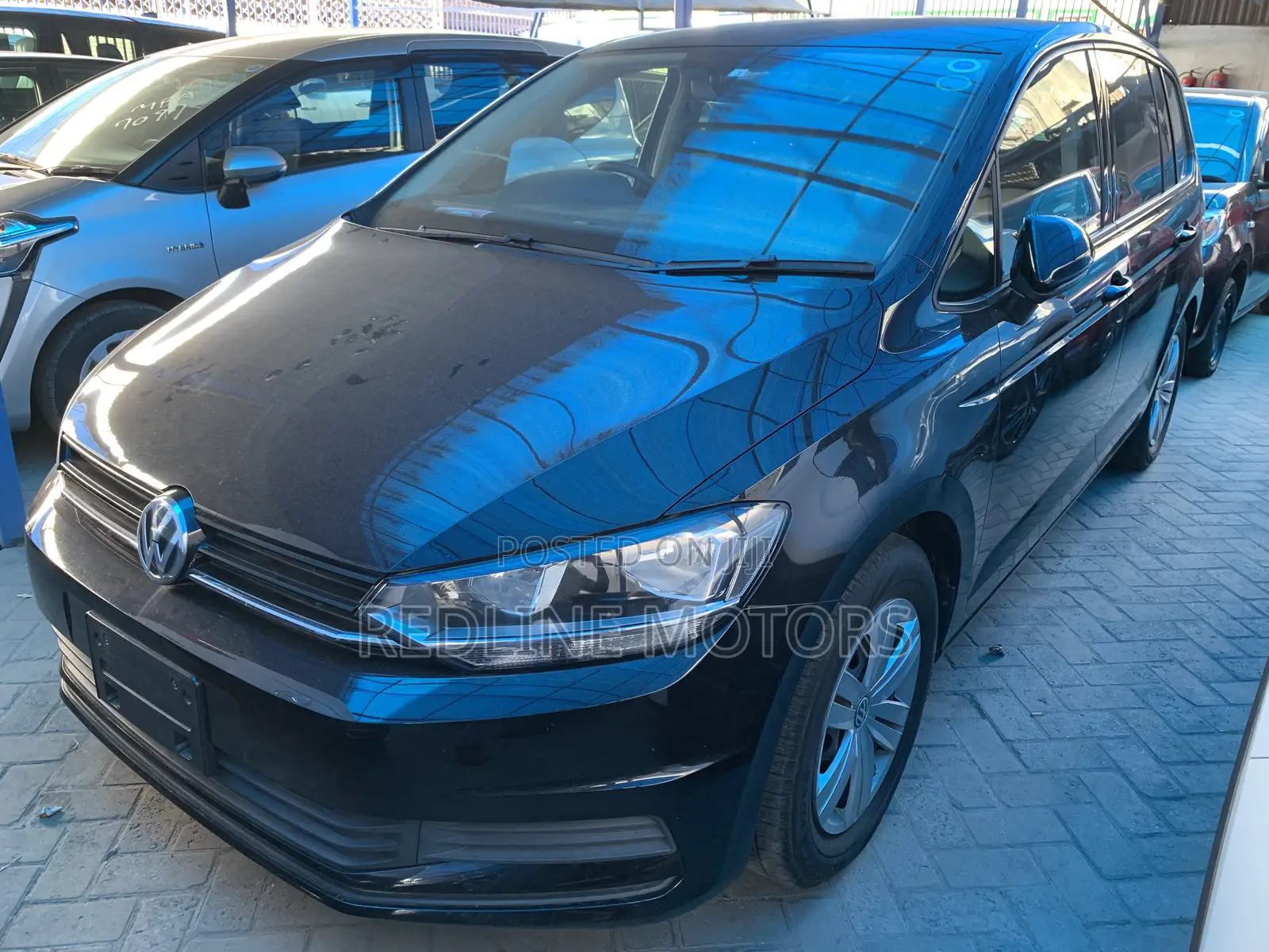Volkswagen Touran 2018 Black