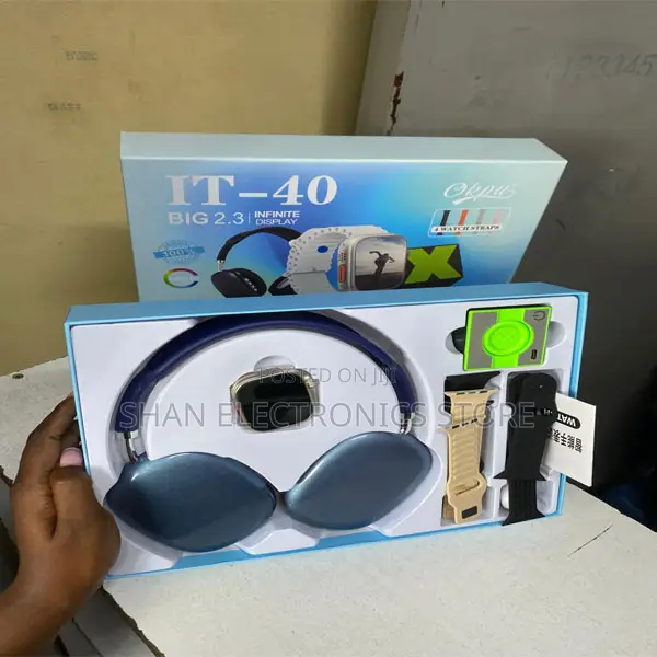 It-40 Smartwatch With Extra Straps