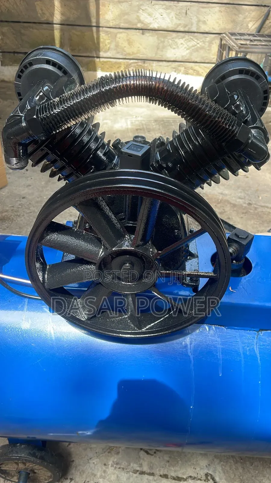V2065 Compressor Head.