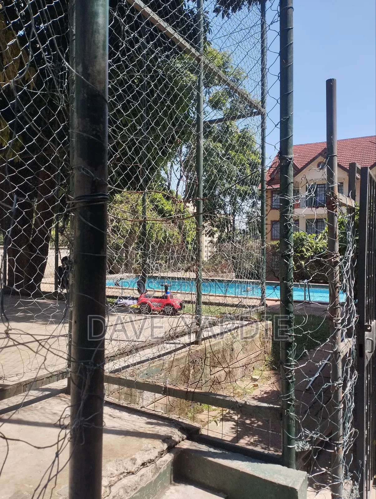 2bdrm Block of Flats in Lavington for sale