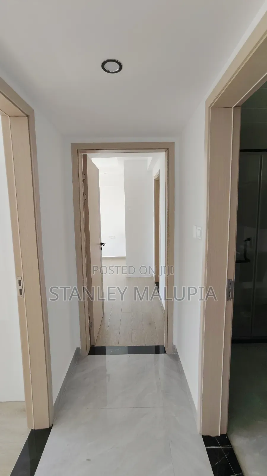 3bdrm Apartment in Rhapta Road Side for rent