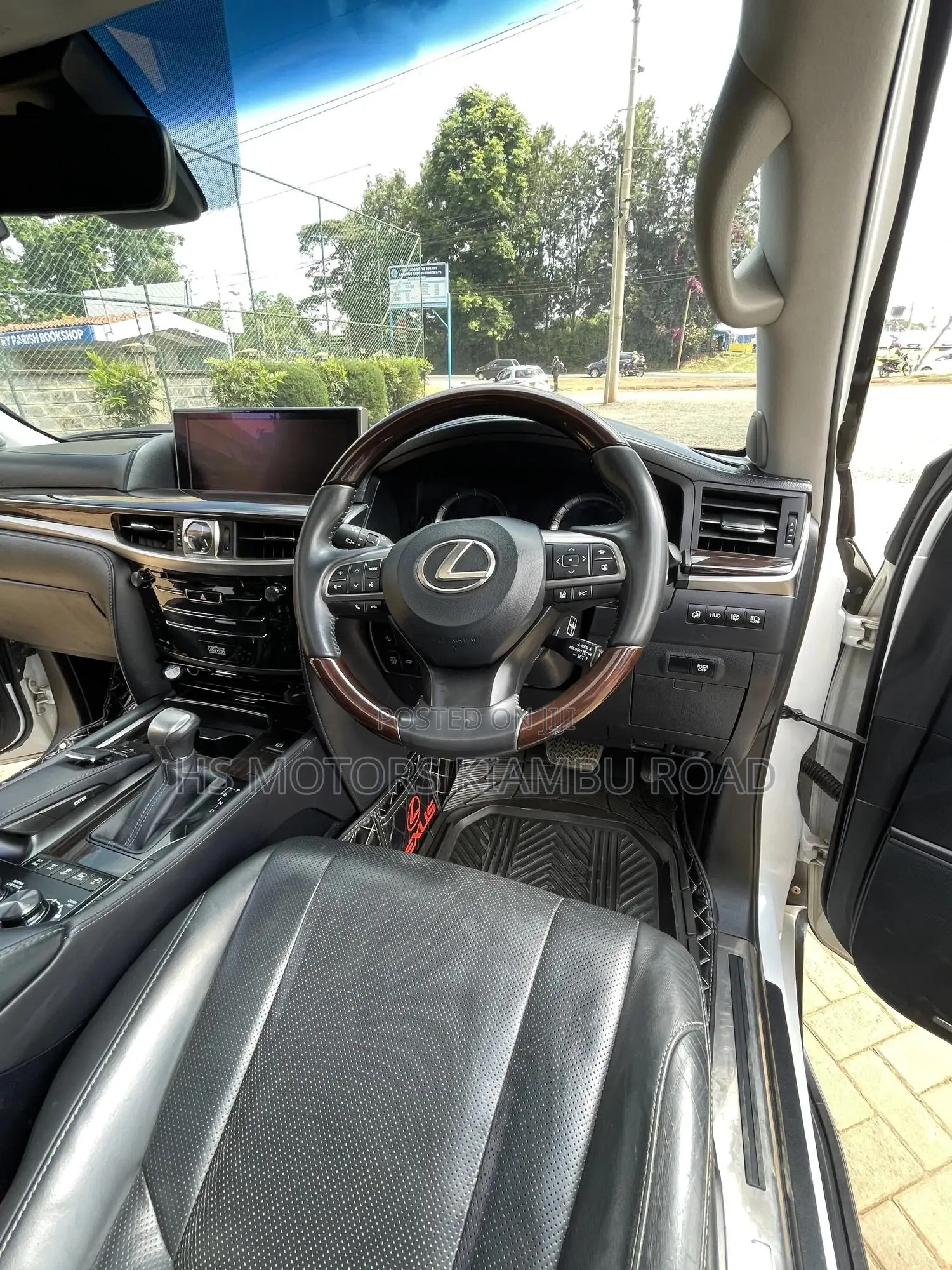Lexus LX 2017 Black