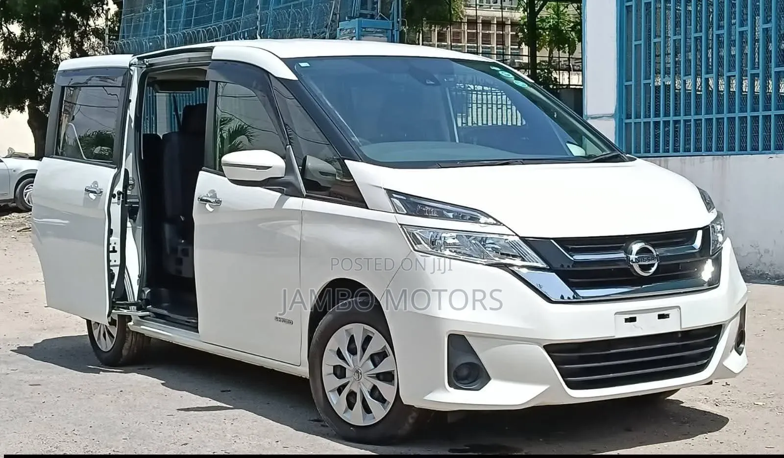Nissan Serena 2019 White
