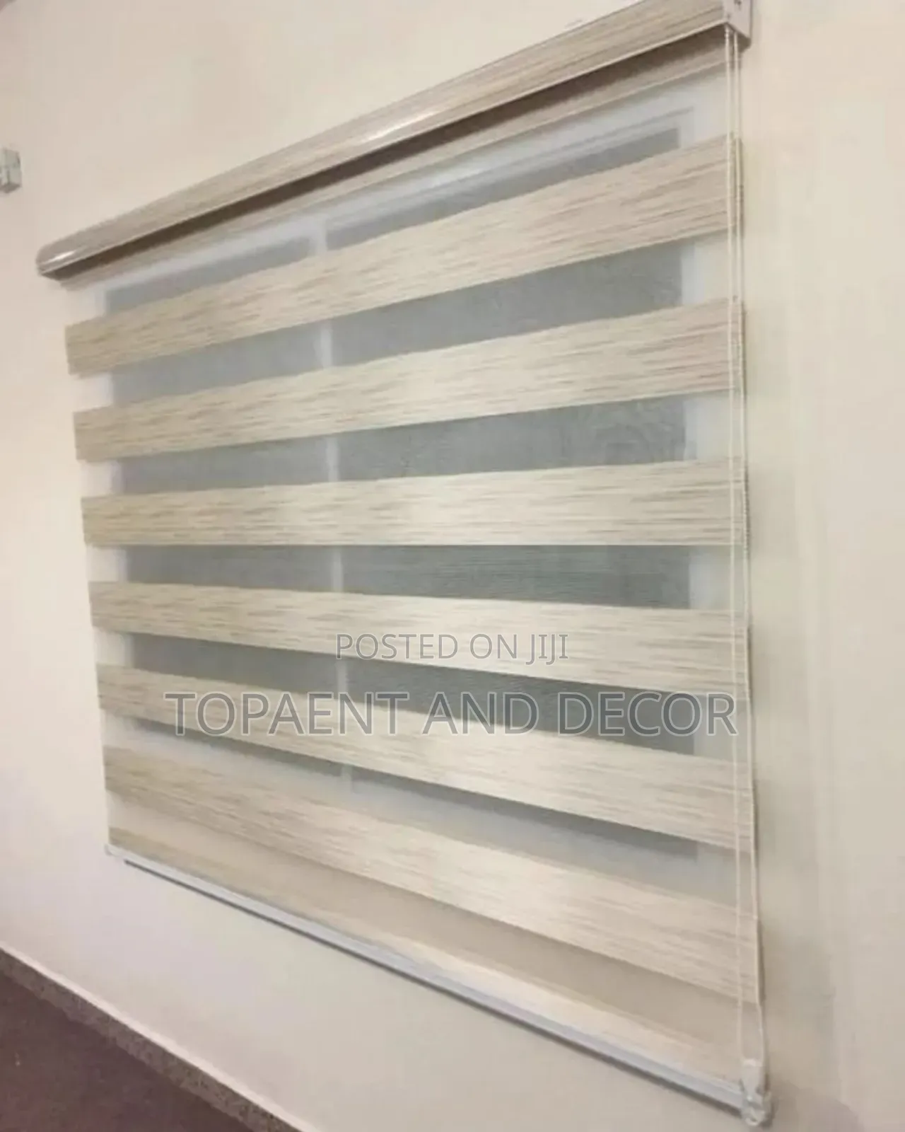 Beige Horizontal Office Window Blinds
