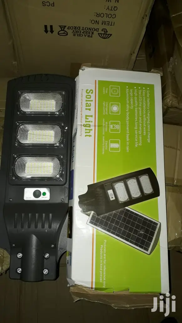 90w Solar Streetlight