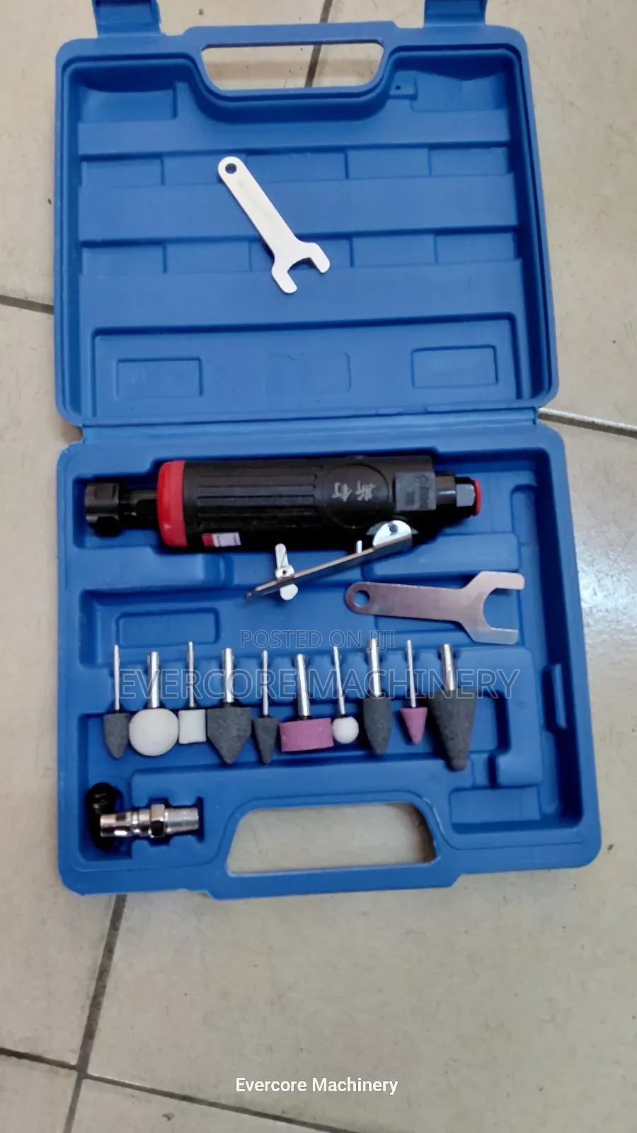 Heavy Duty Pneumatic Tyre Grander Machine Best Quality With Accessory.