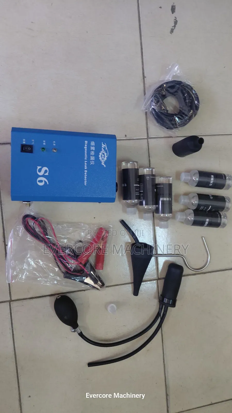 Heavy Duty Diagnostic Smoke/Leak Detector Machine.