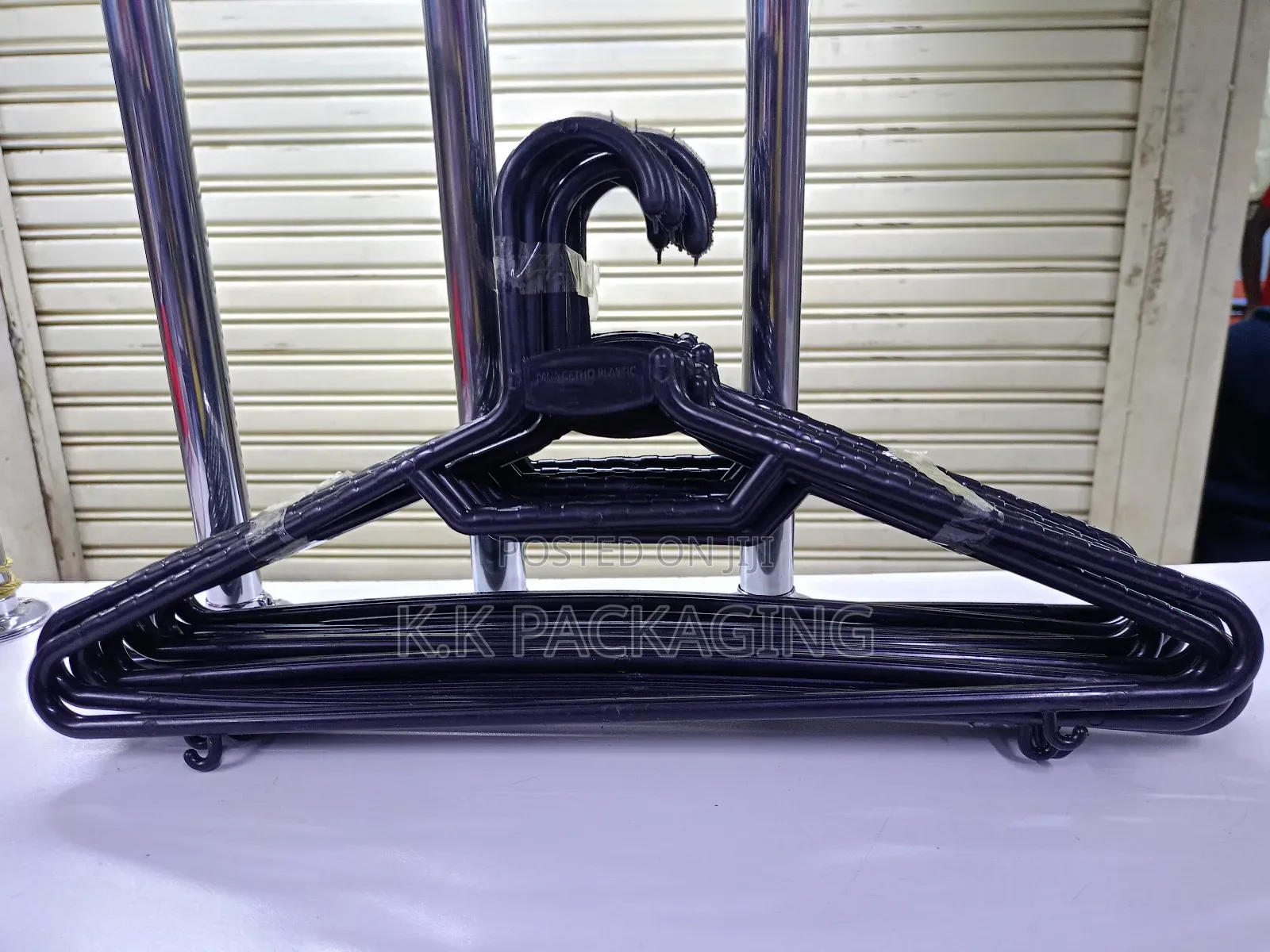 Hangers With Underhook