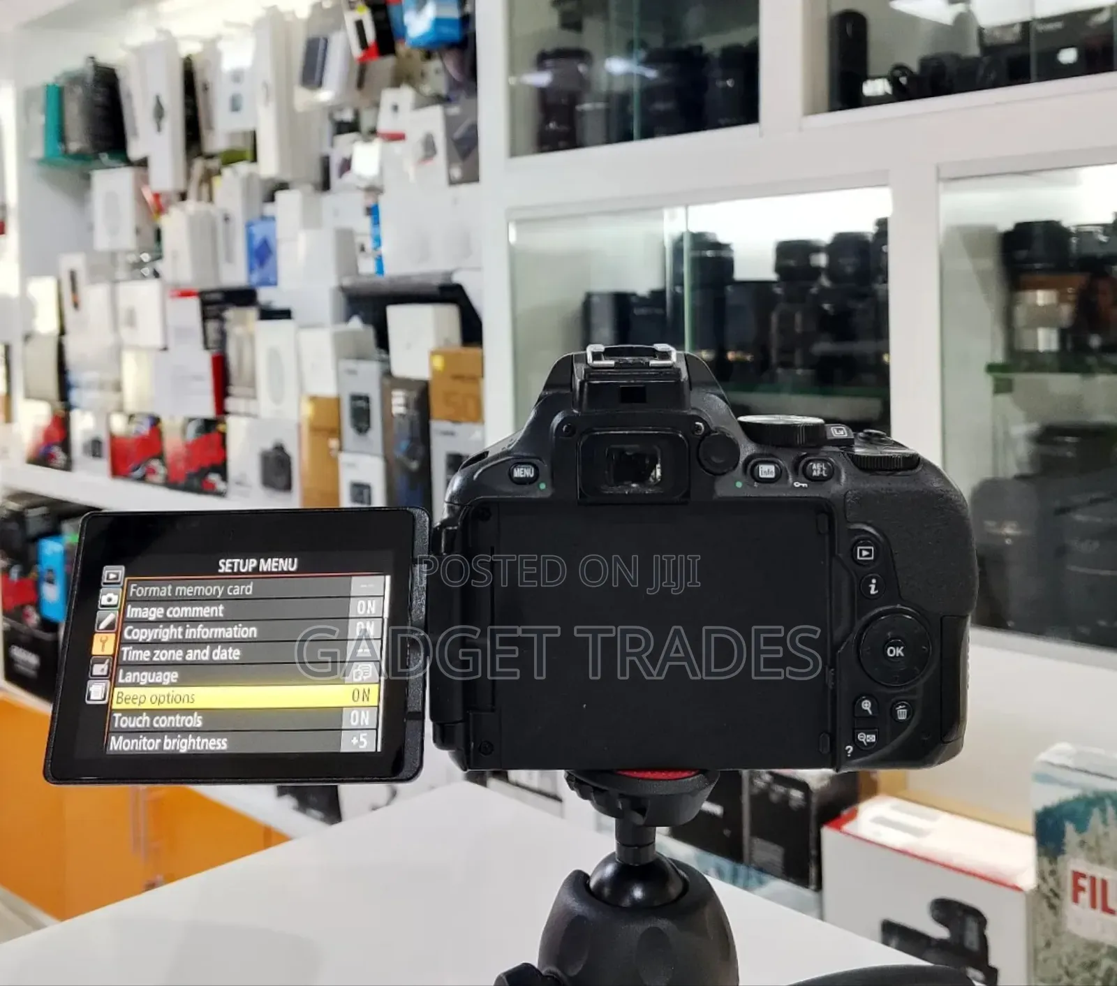 Nikon D5600 DSLR Camera With 18-55mm Lens(Mint Clean)