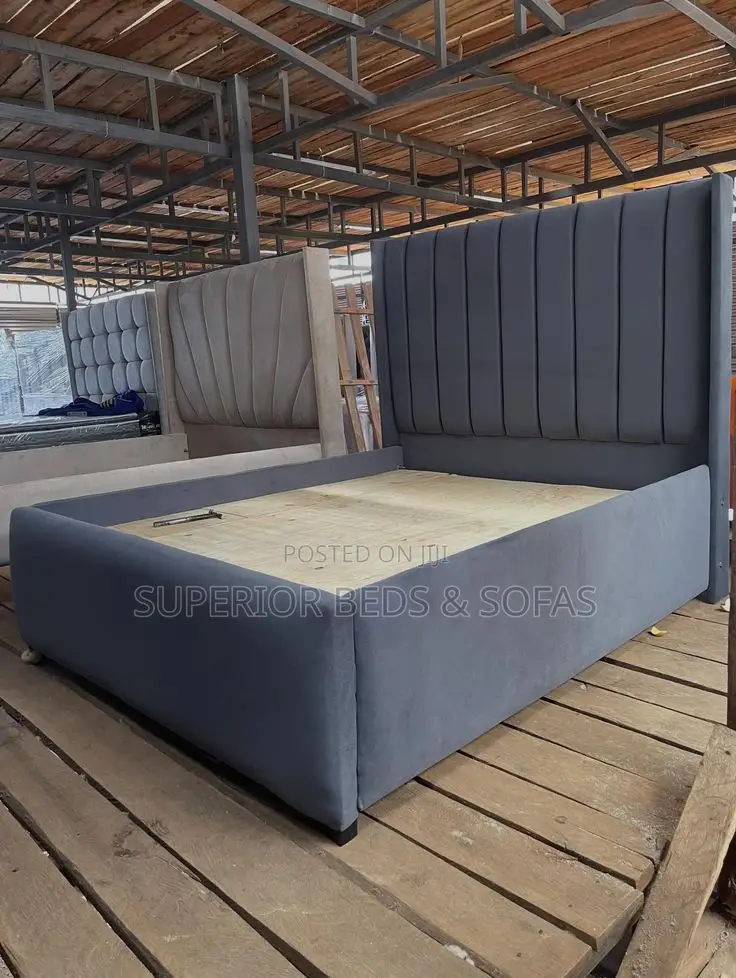 5x6 Sophisticated Grey Upholstered Platform Bed