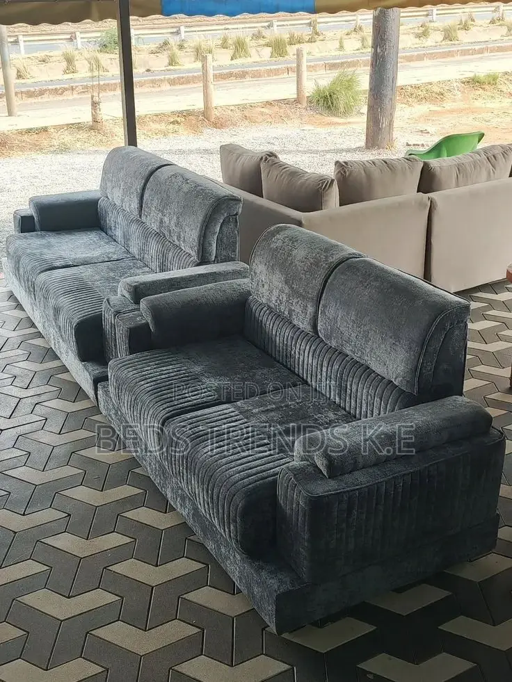 Amazing Fresh 5 Seater Couch 3,2