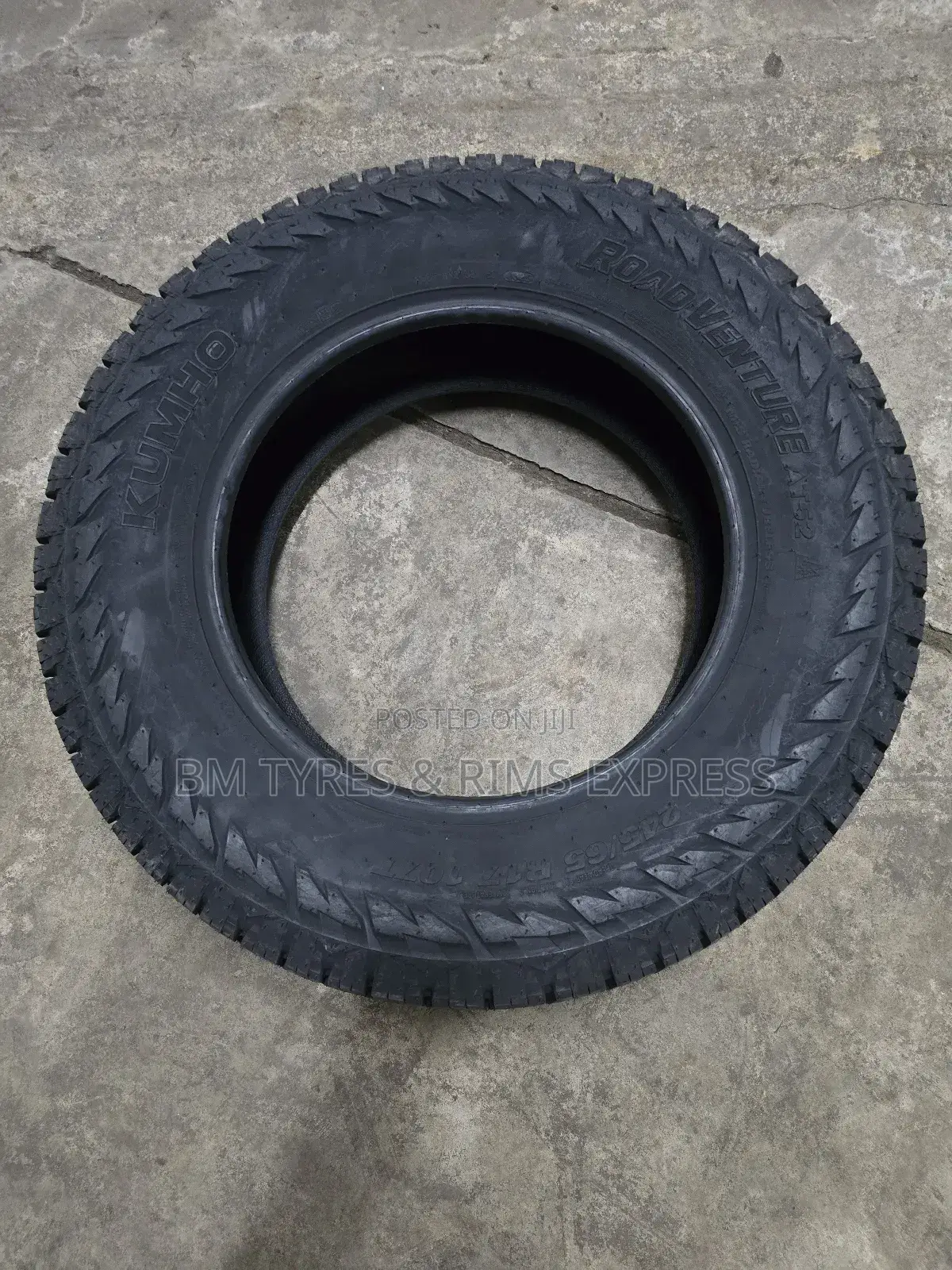 245 /65 R17 Khumo(All Terrein)