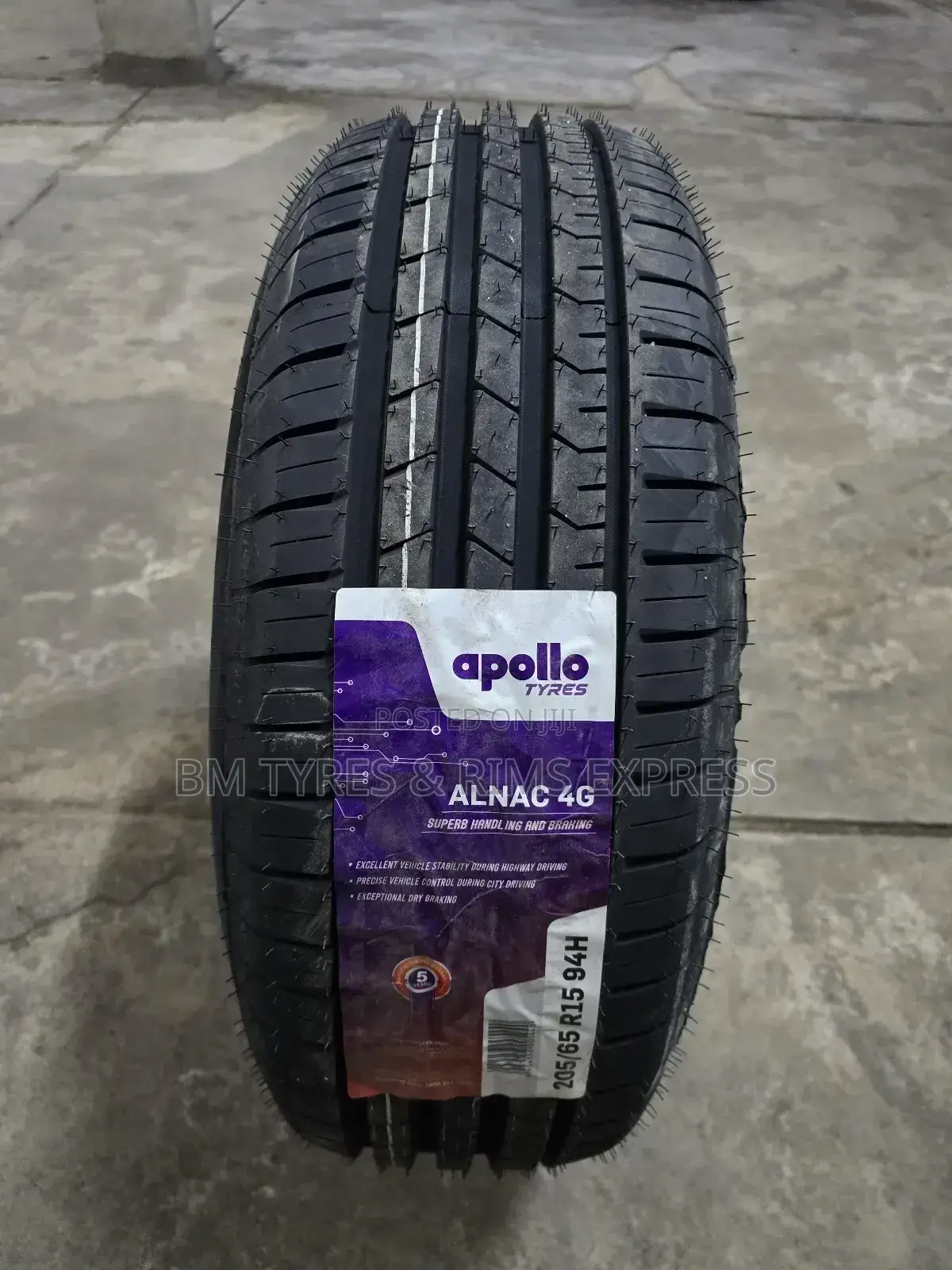 205 /65 R15 Apollo (Alnac 4g)India.