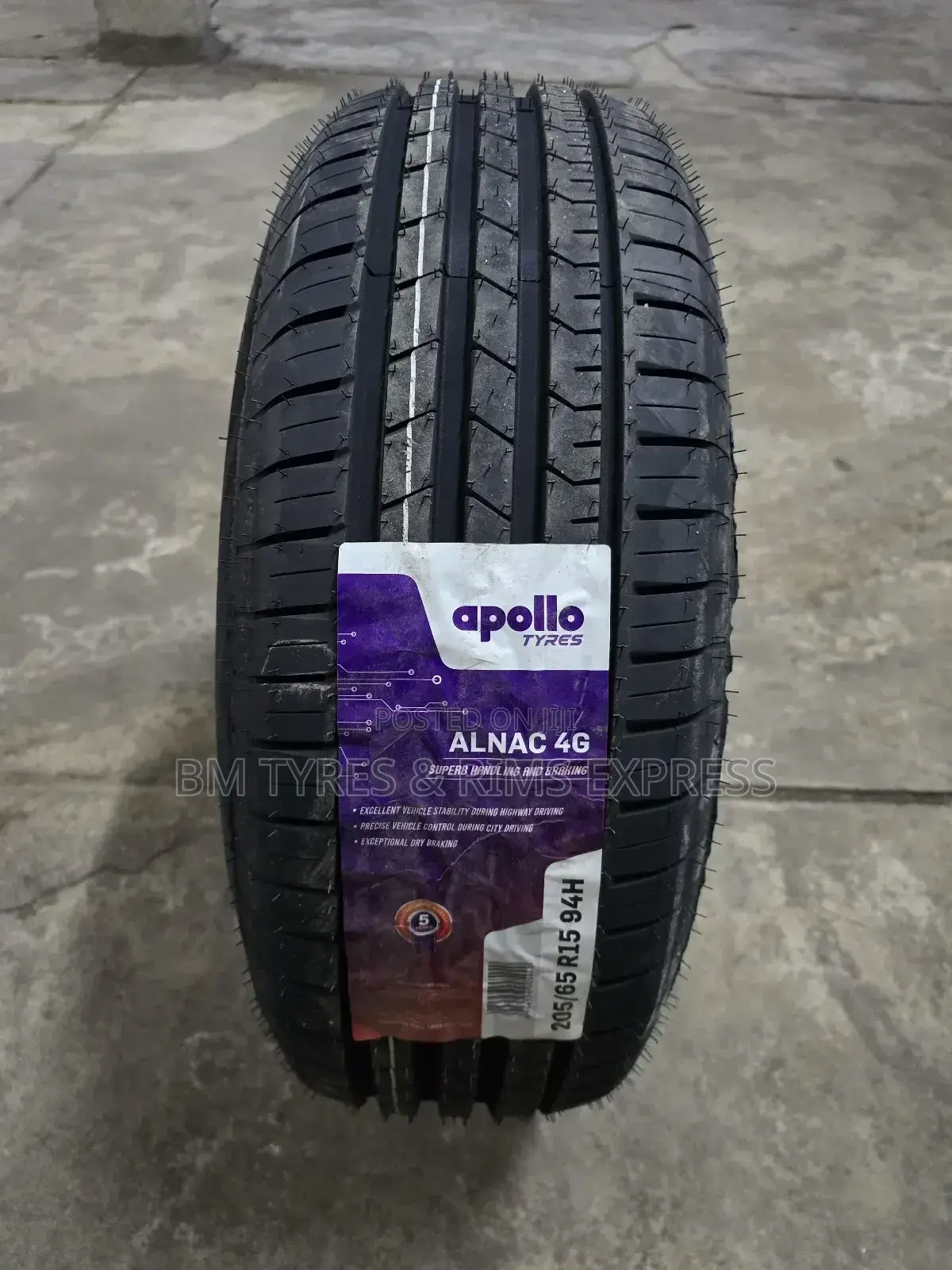 205 /65 R15 Apollo (Alnac 4g)India.