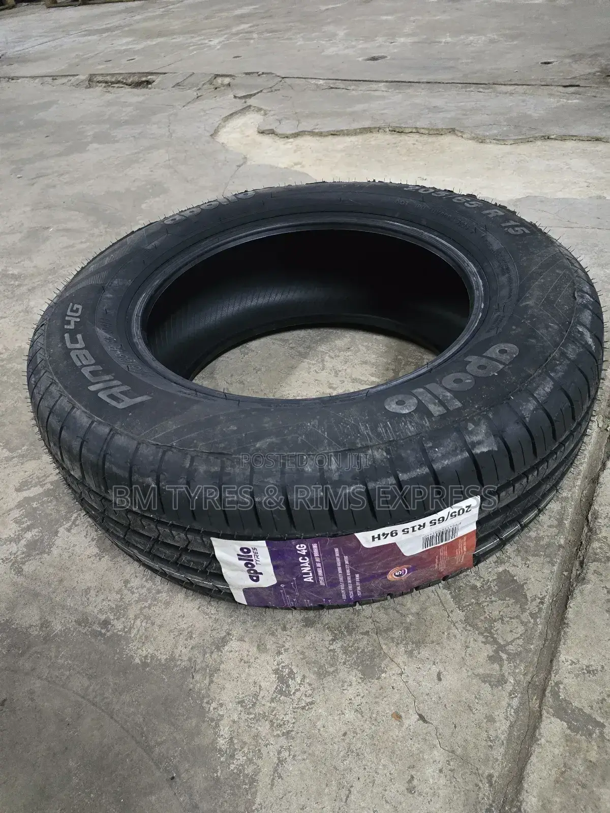 205 /65 R15 Apollo (Alnac 4g)India.
