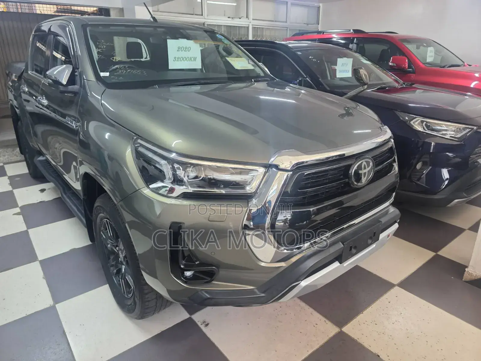 Toyota Hilux 2020 Gray