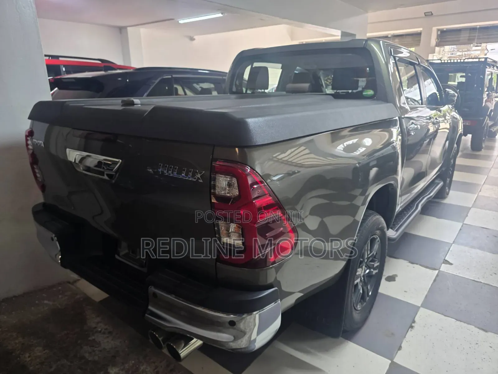 Toyota Hilux 2020 Gray