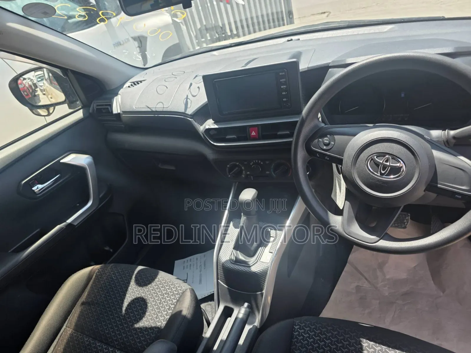 Toyota Raize 1.0 AWD 2019 Beige