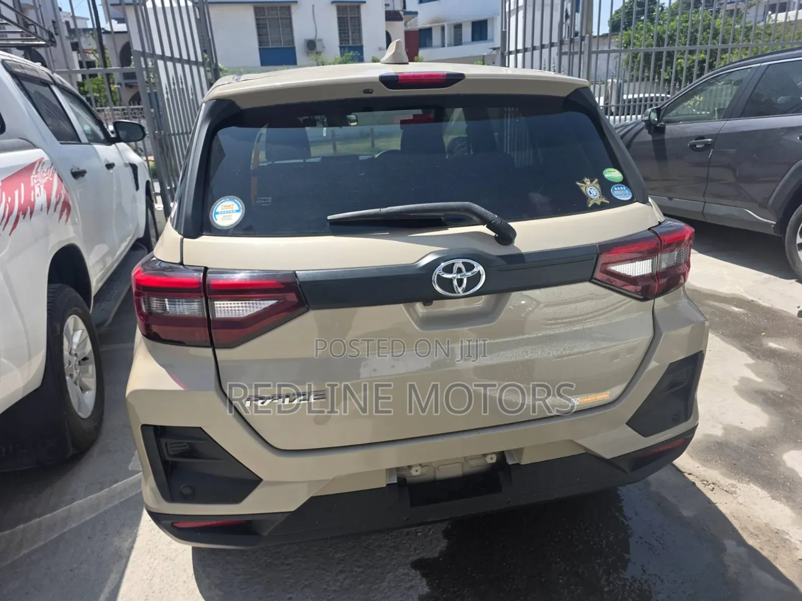Toyota Raize 1.0 AWD 2019 Beige