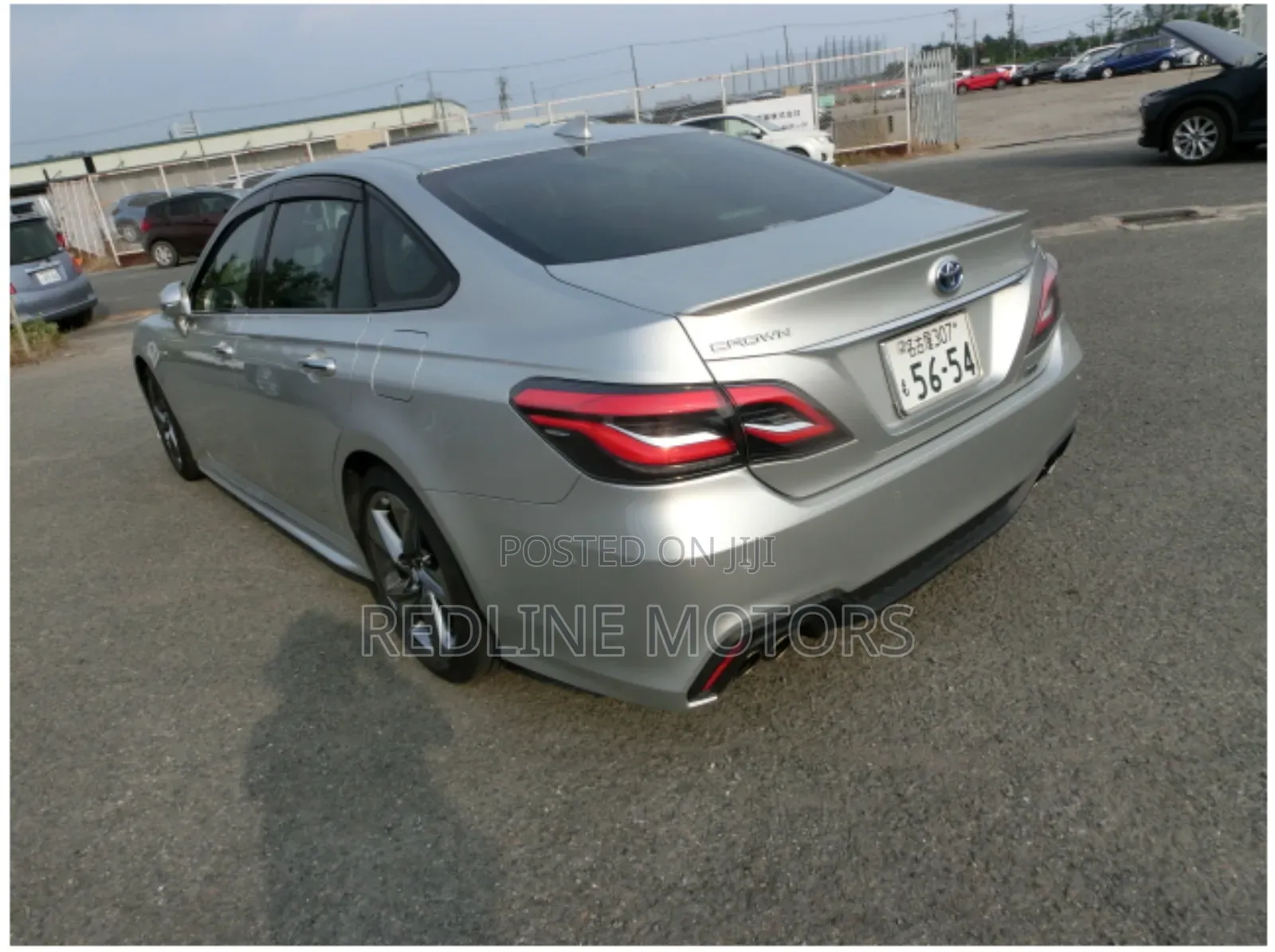 Toyota Crown 2018 Silver