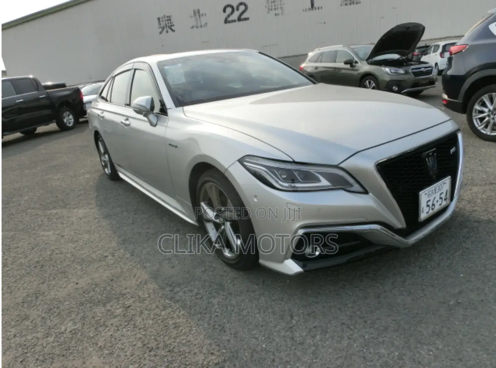 Toyota Crown 2018 Silver