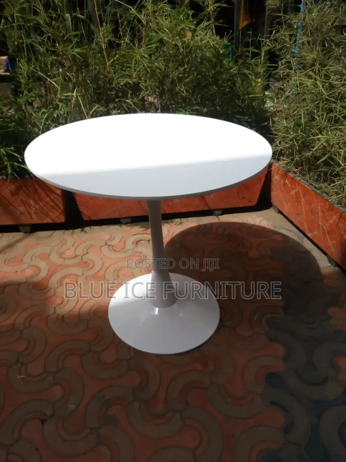 White Balcon Table