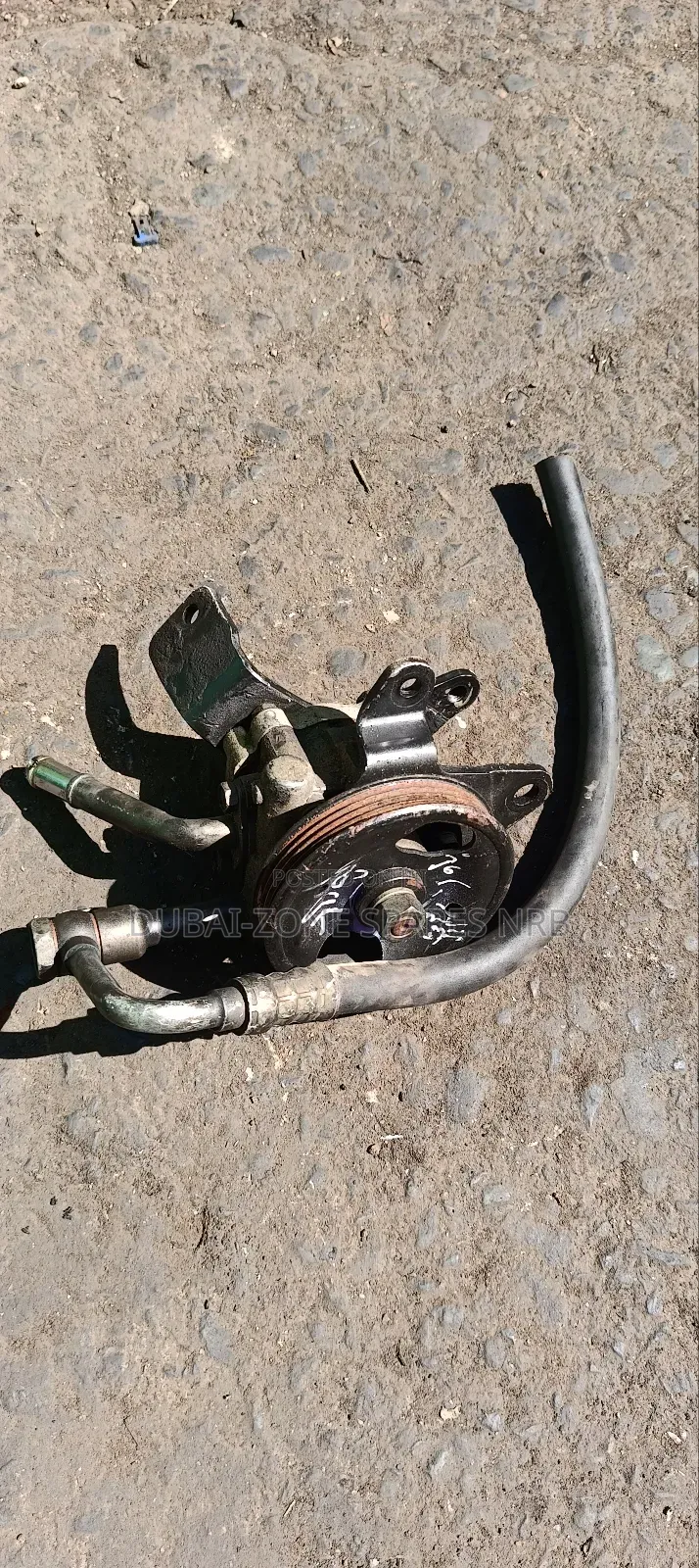Nissan Hardbody Yd25 Power Steering Pumps.