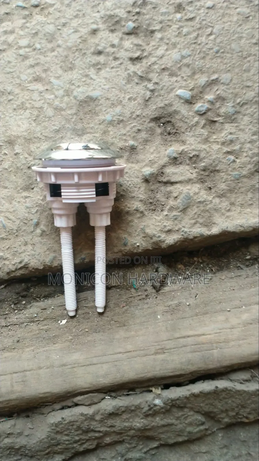 Flushing Buttons Available