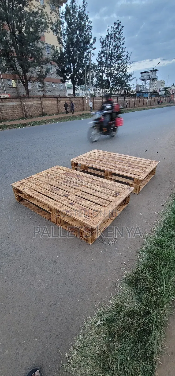 Rustic 5x6 Pallet Bed-for Natural Wood Lovers.04