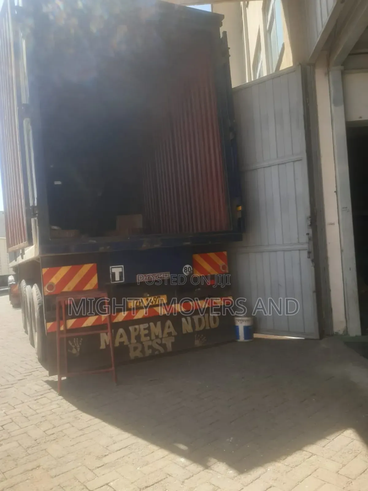 Trailers for Cargo Delivery Are Available From County to County