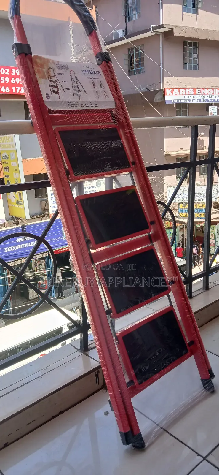 Foldable 5-Step Ladder With Non-Slip Feet