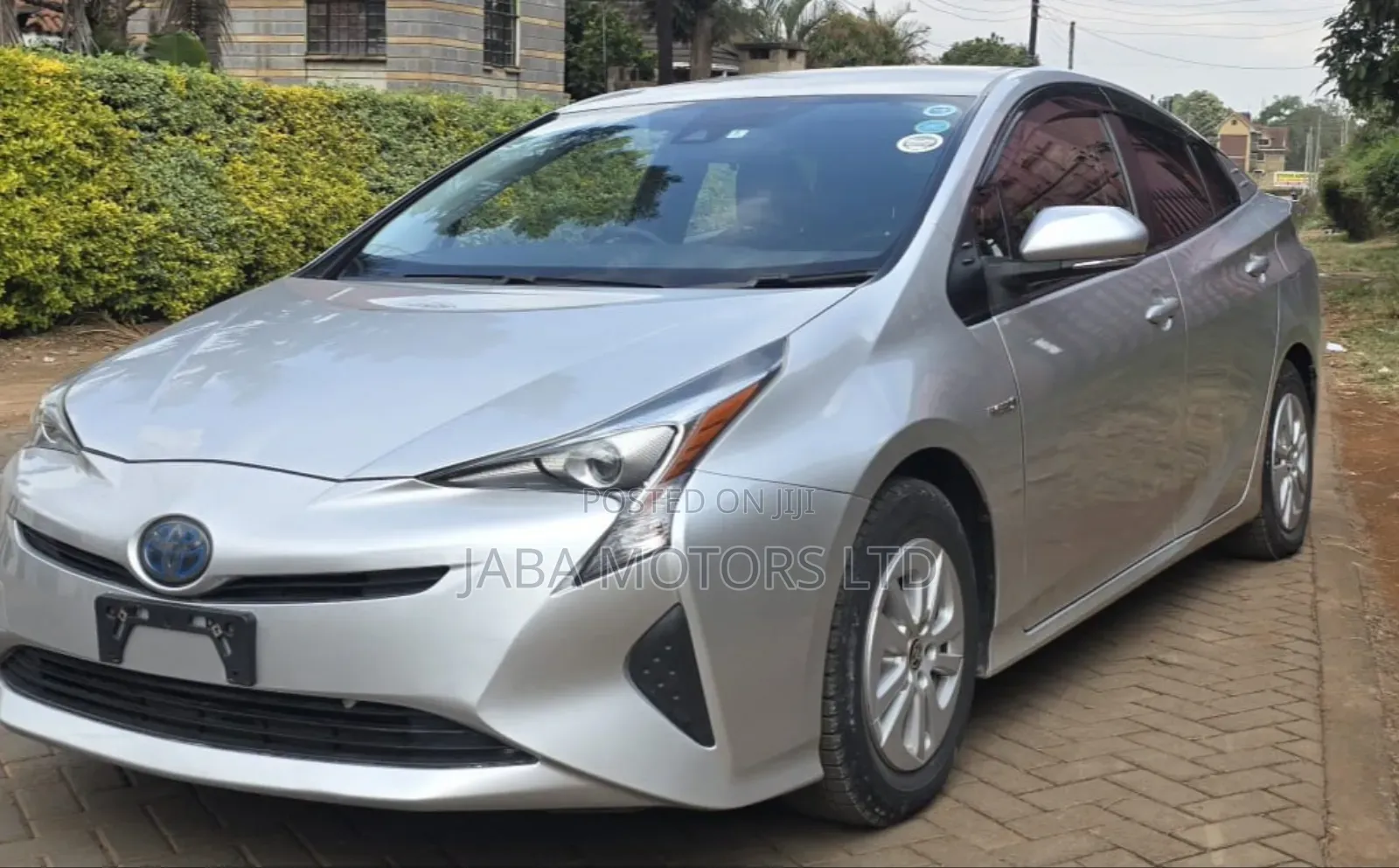 Toyota Prius 4dr Hatchback (1.8L 4cyl gas/electric hybrid CVT) 2016