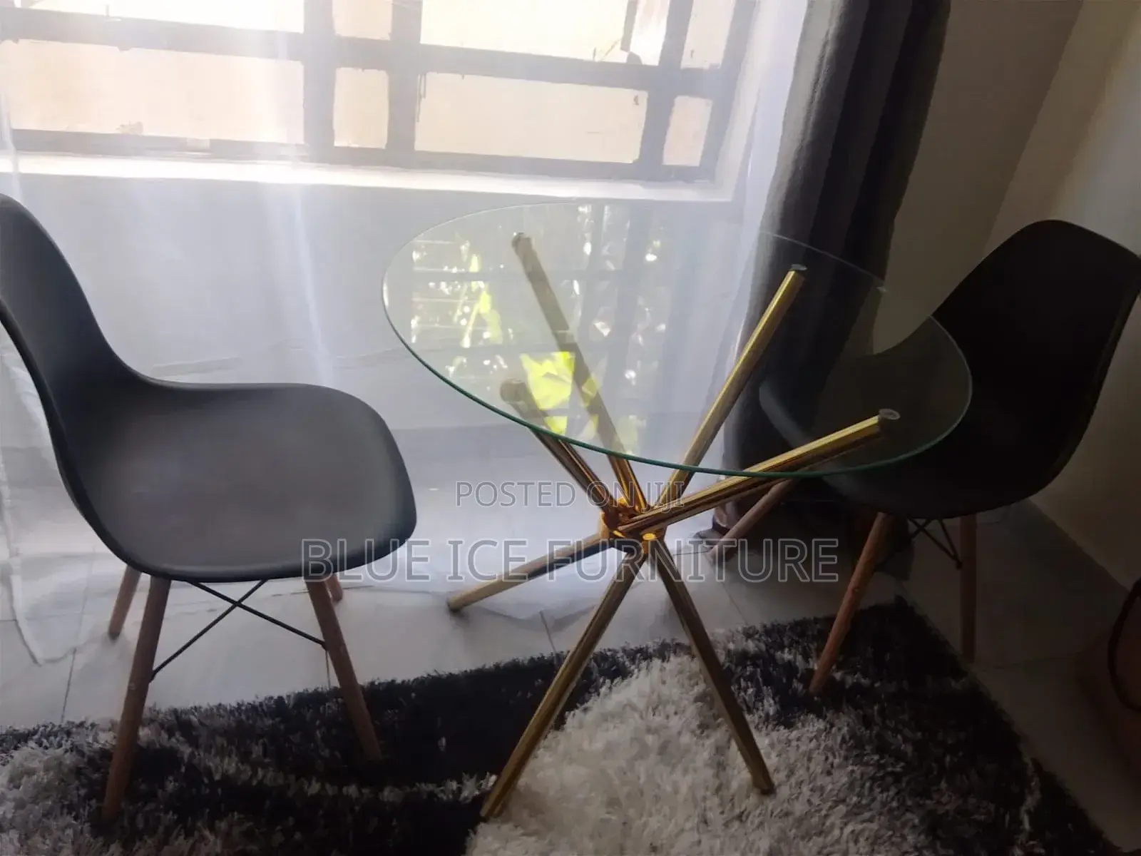 Balcon Table and Chair